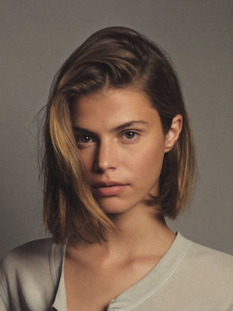Jaw-length bob with a deep side part for volume