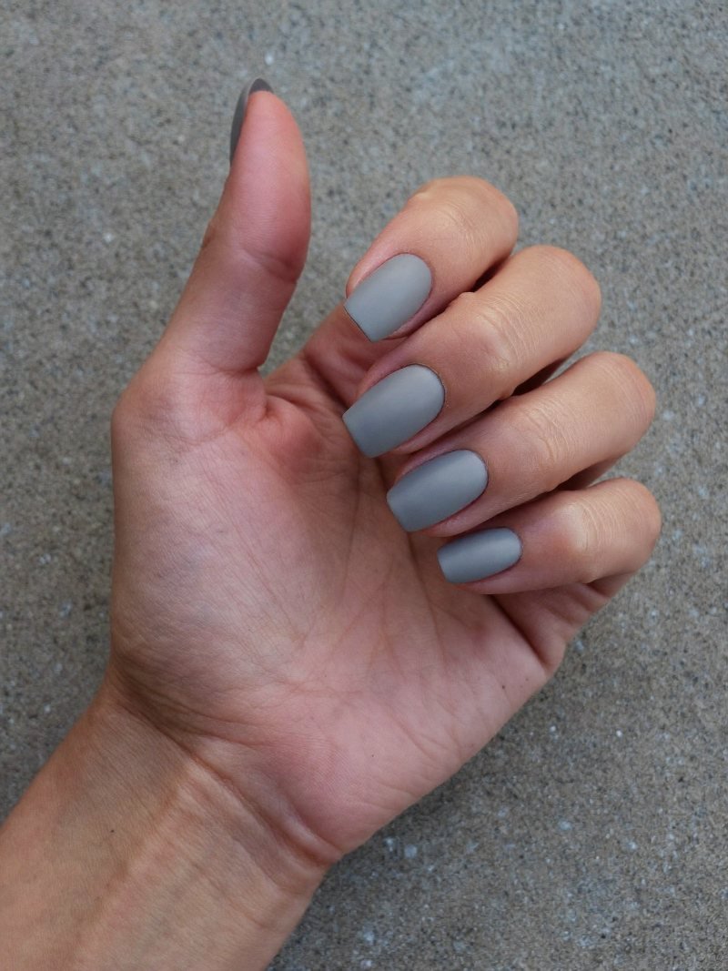 Short square nails in matte dove grey