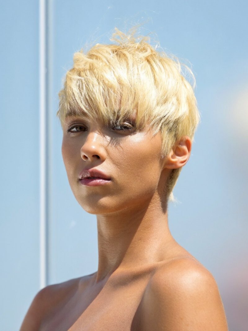 Textured pixie on fine hair with lift on top